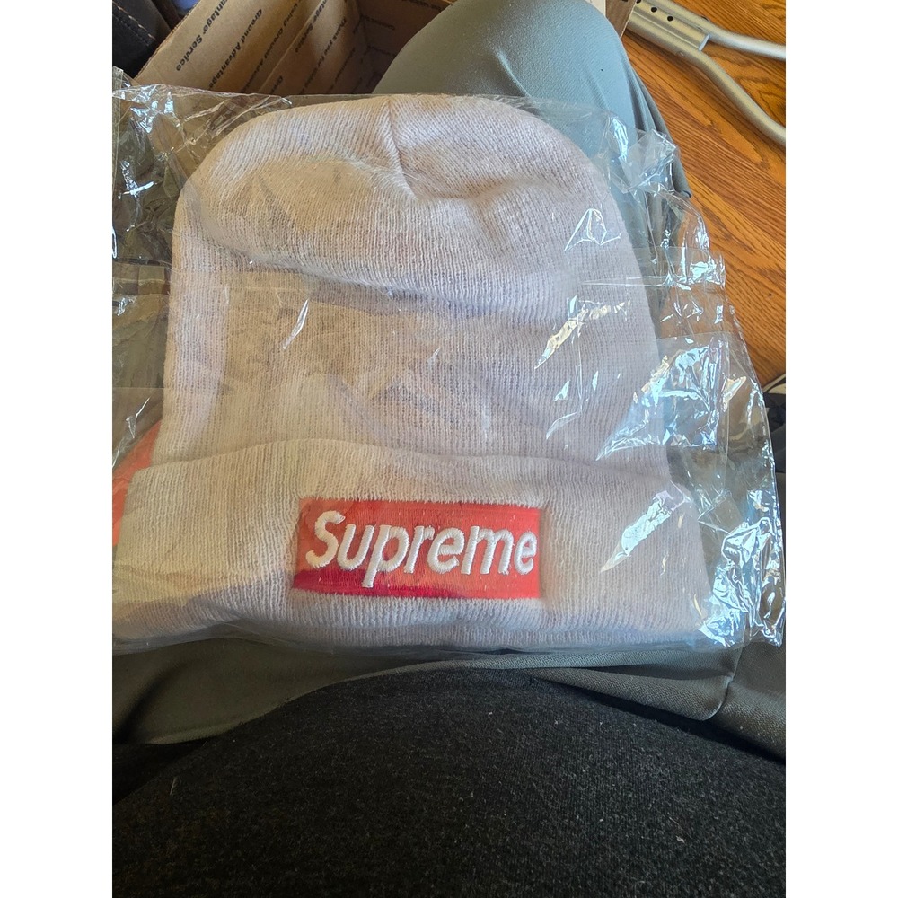 Supreme Box Logo Beanie Lavender Pale Purple Knit Cuffed Hat Streetwear